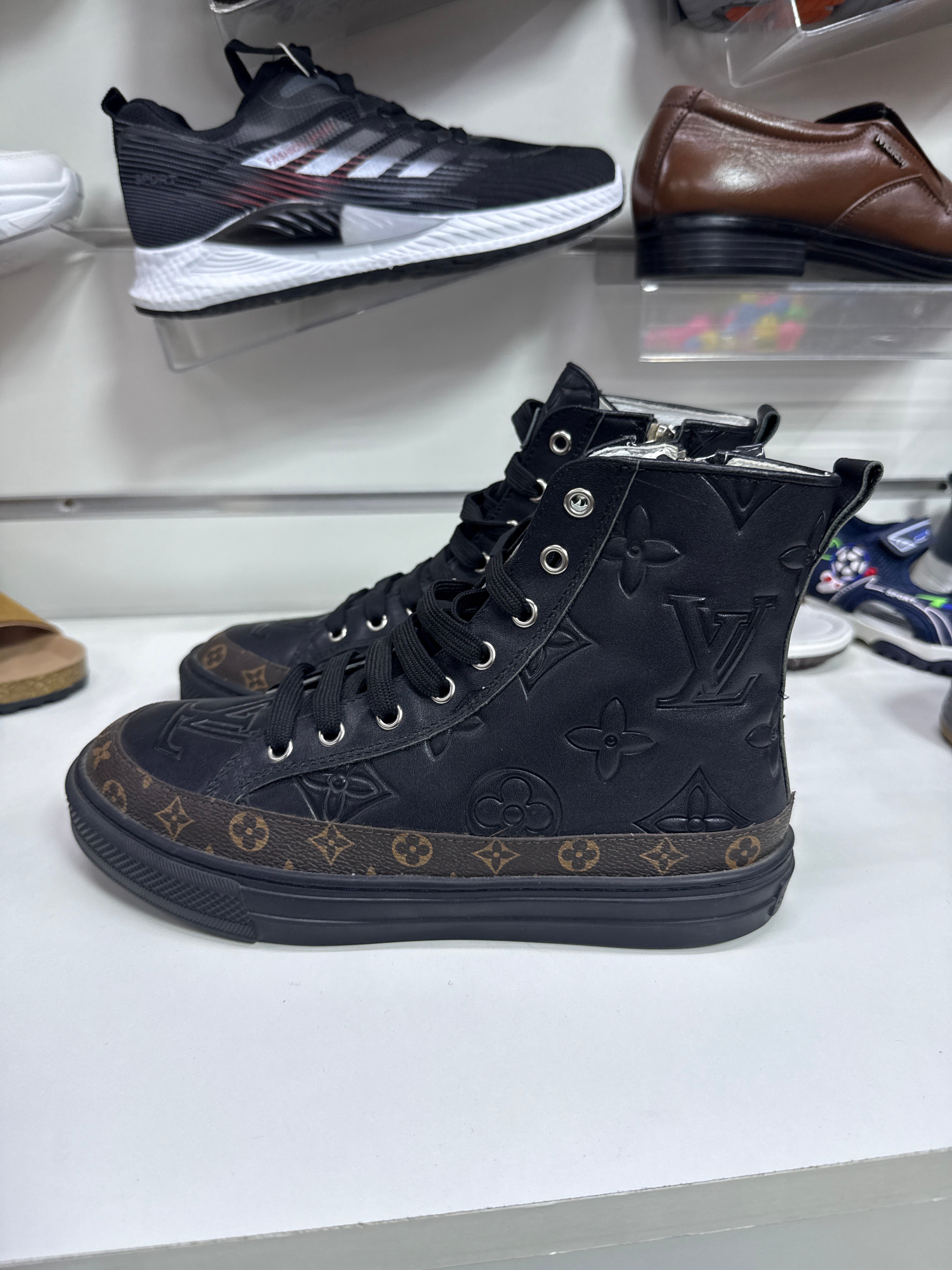 Lv