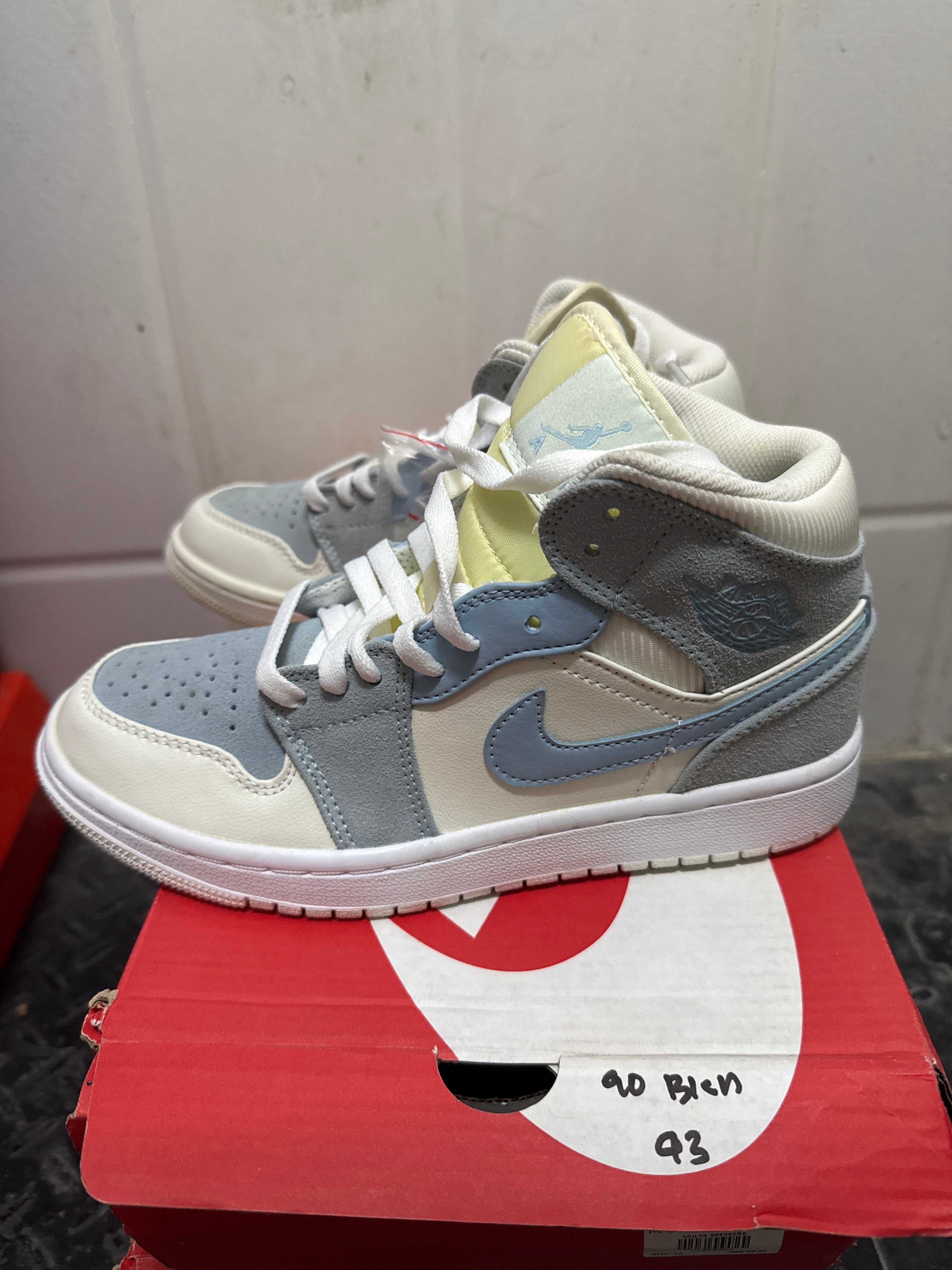 Nike