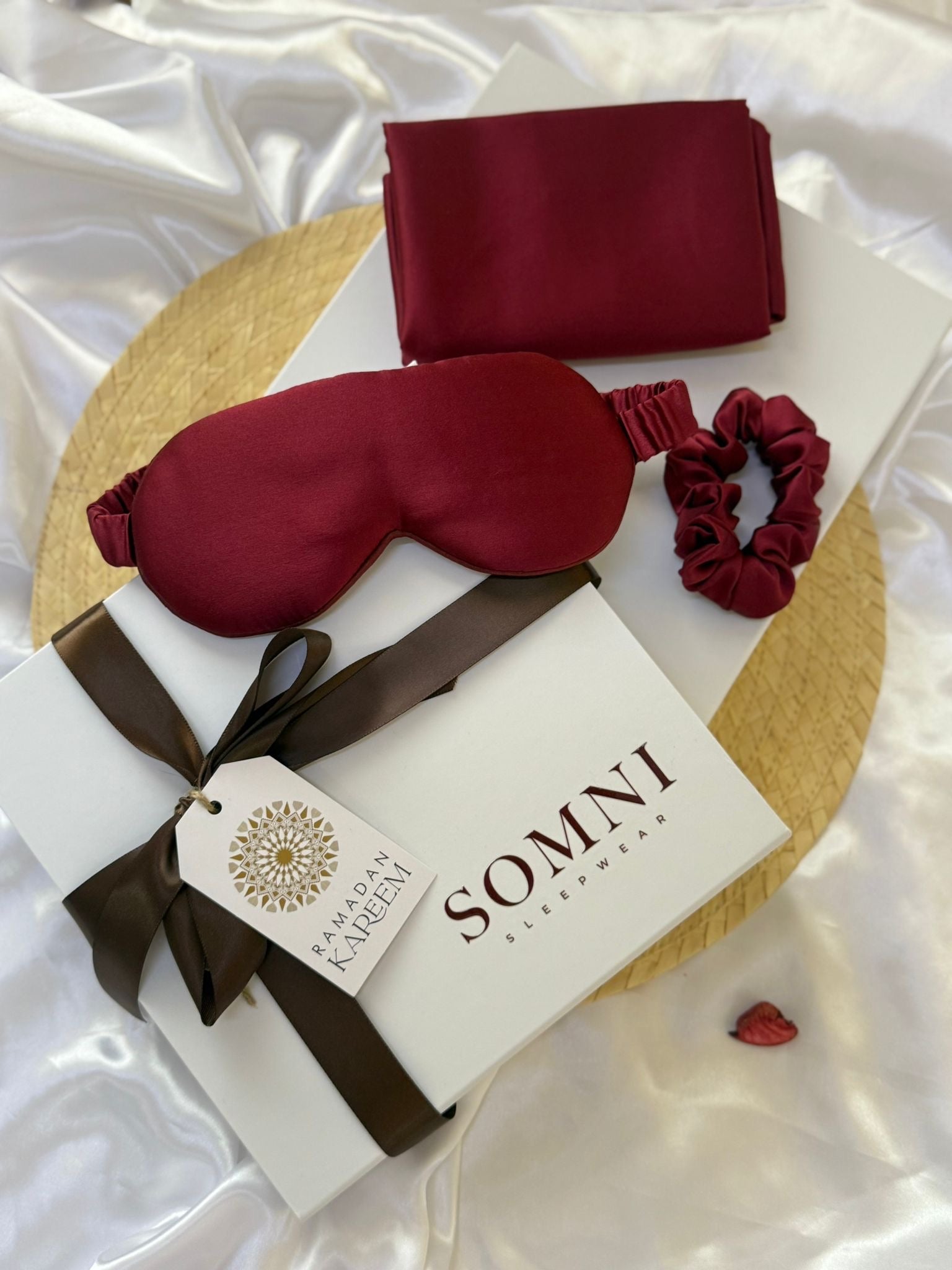 100% Mulberry Silk Sleep Set – Silk Pillowcase, Sleep Mask & Scrunchie