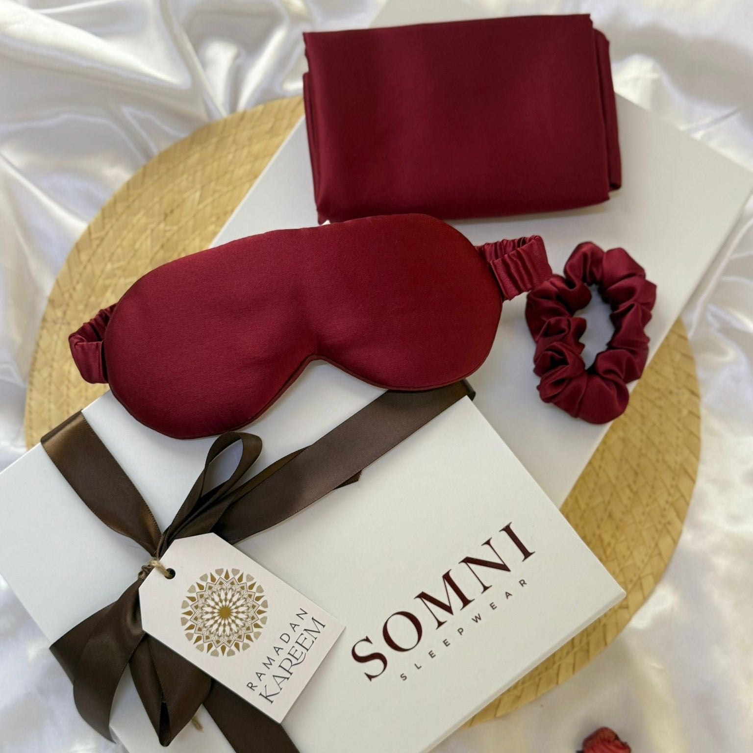 100% Mulberry Silk Sleep Set – Silk Pillowcase, Sleep Mask & Scrunchie