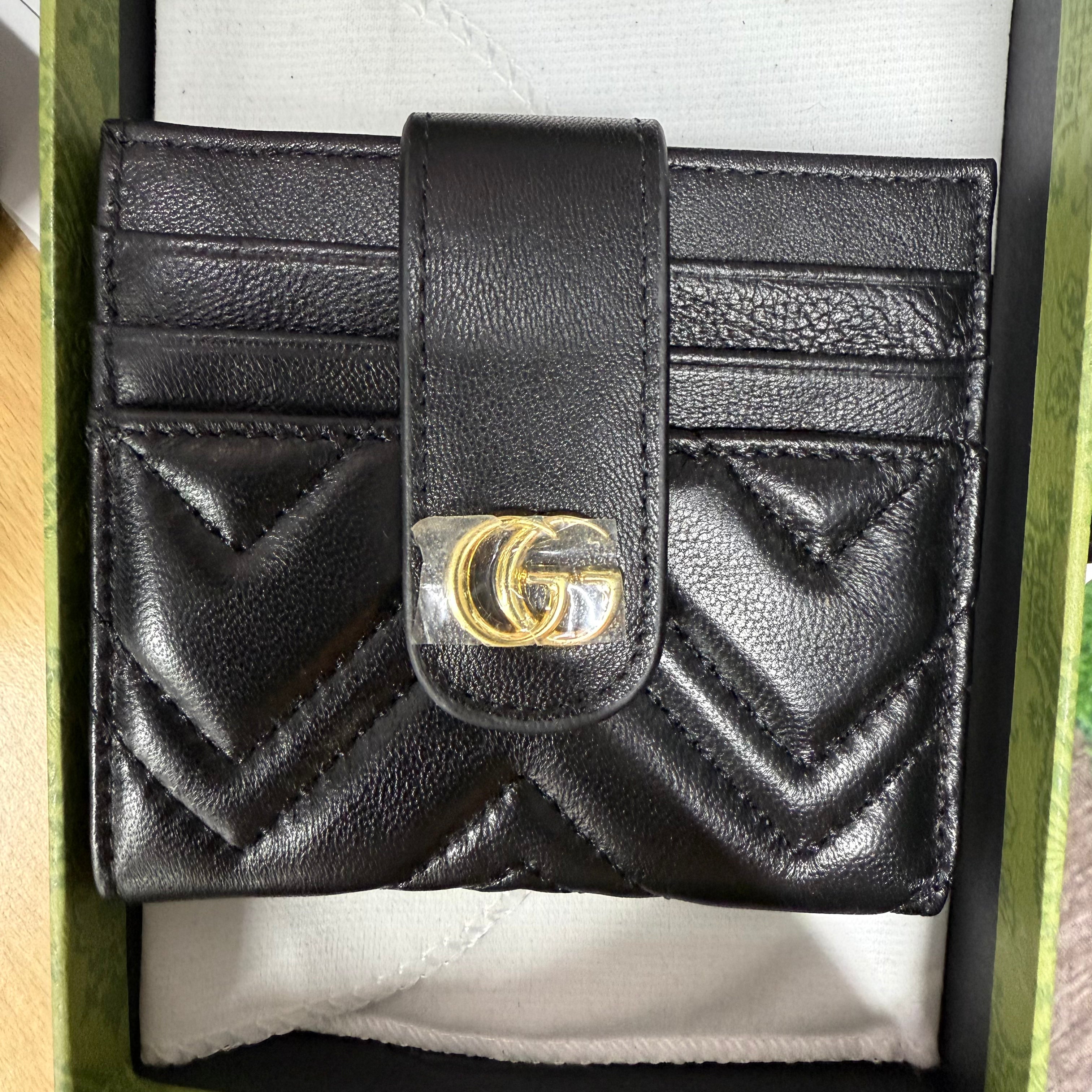 Sundari Momen’s Wallet