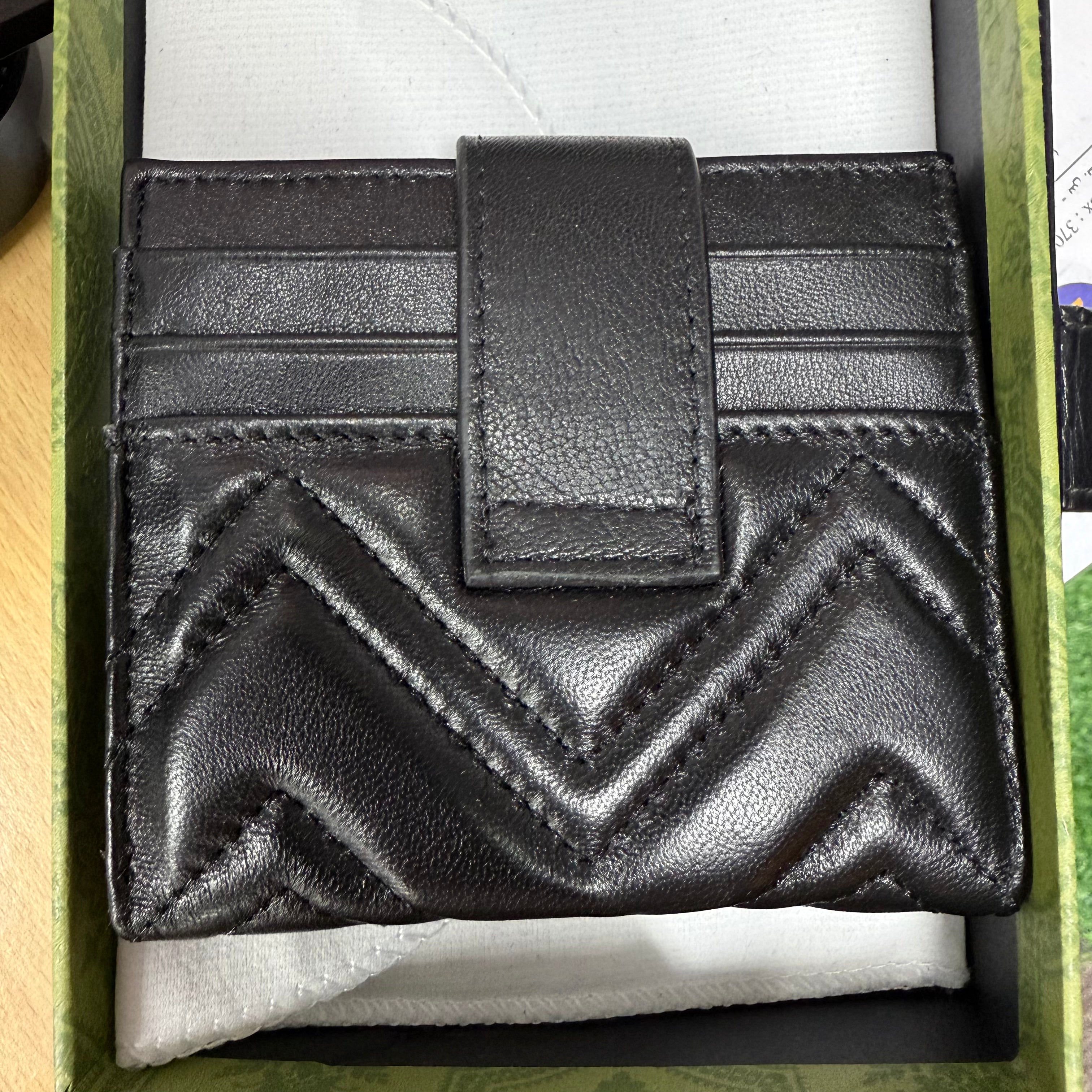 Sundari Momen’s Wallet